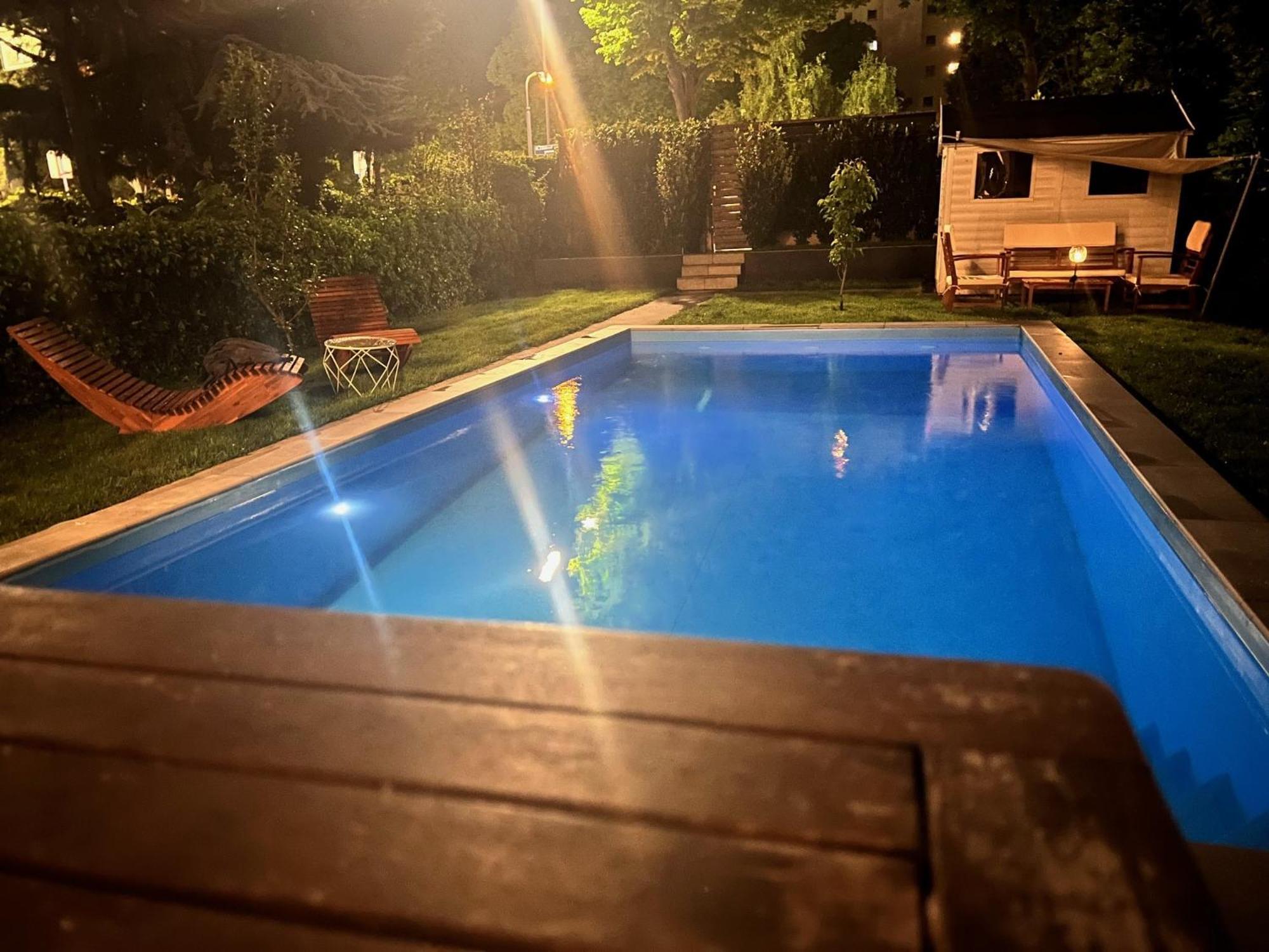 Villa Jaeger Mit Pool In Wien Buitenkant foto